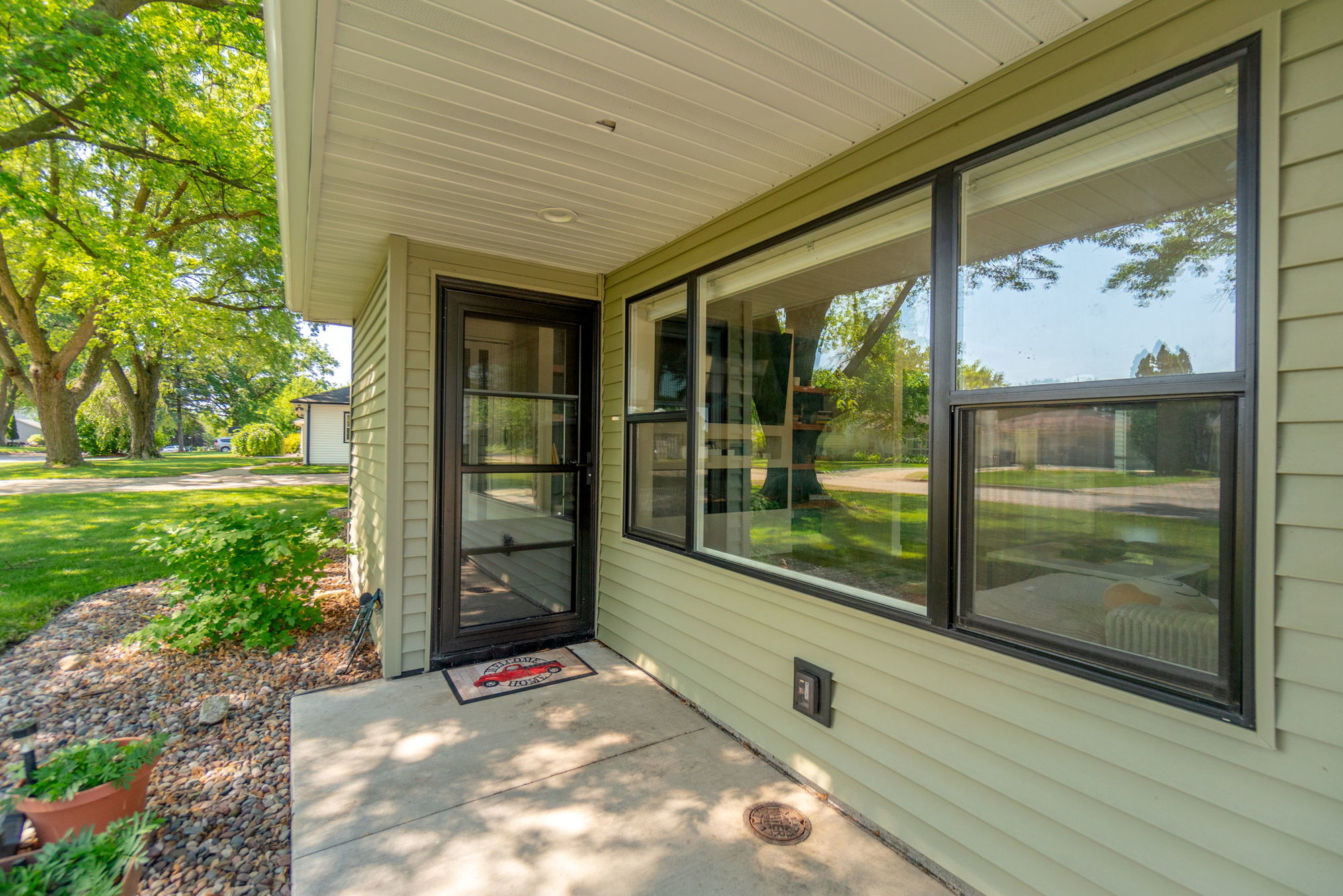 beautiful hope concept slab home in waterloo iowa